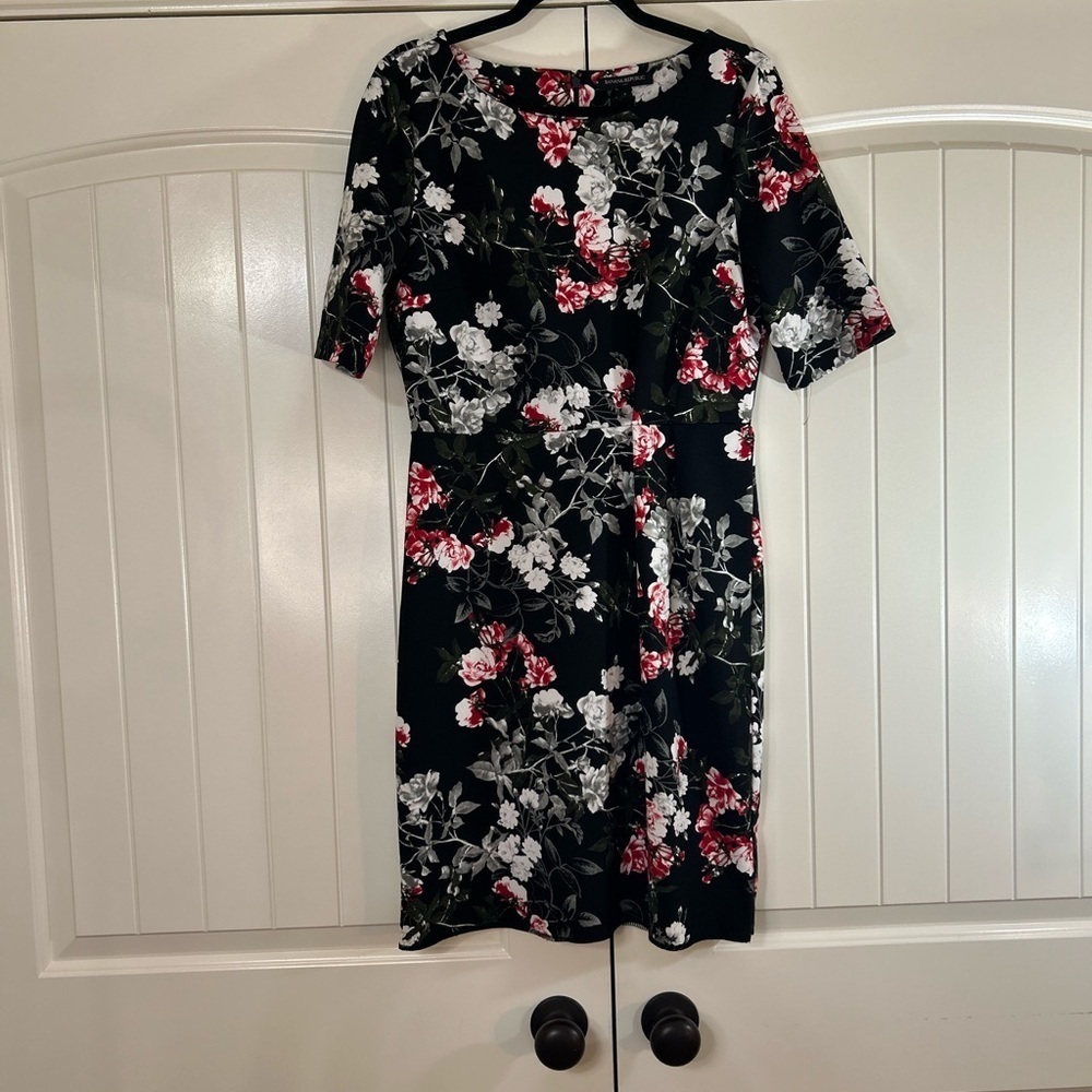 Banana Republic Black/Floral Dress with Short Sleeves. Romantic. Red Accessories